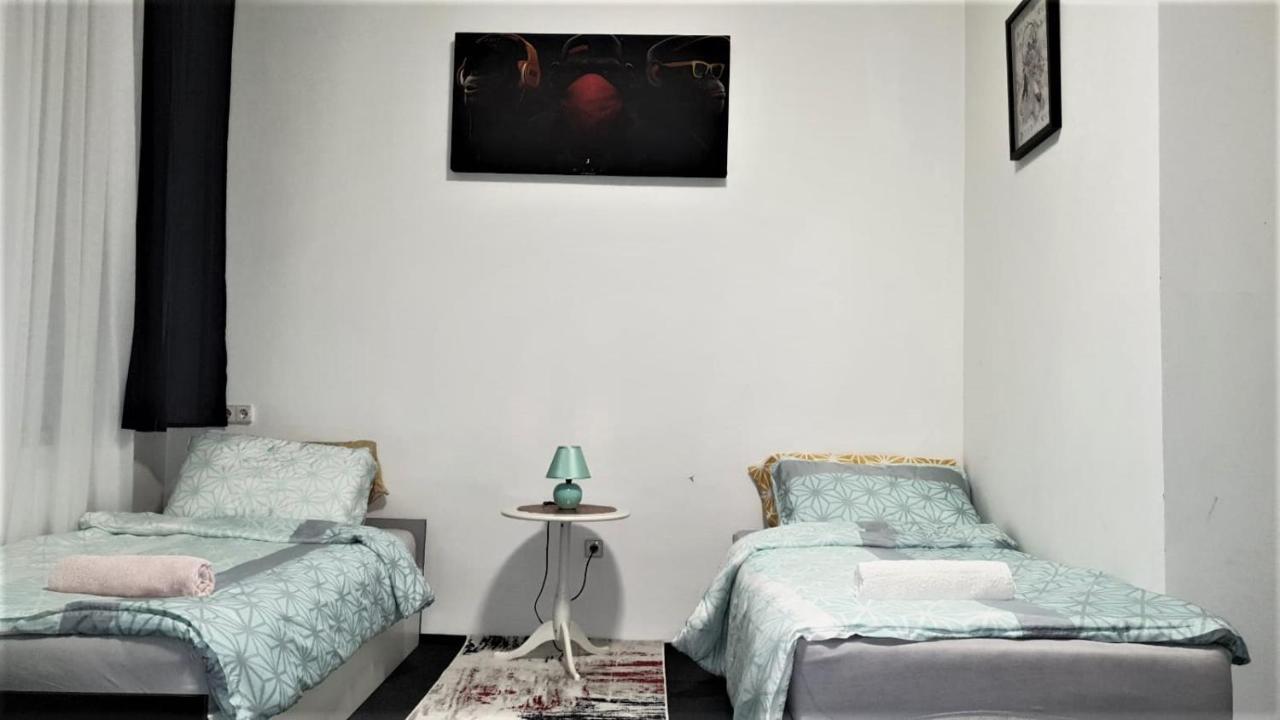 Wohnung In Der Naehe Wiener Stadthalle Und Zentrum 9 외부 사진
